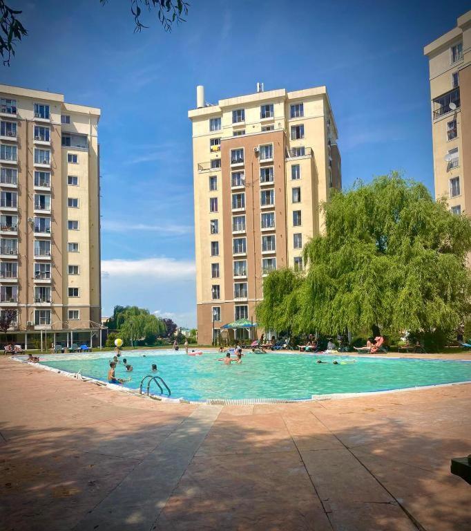 Golden Cosmopolis Apartamento Cretuleasca Exterior foto